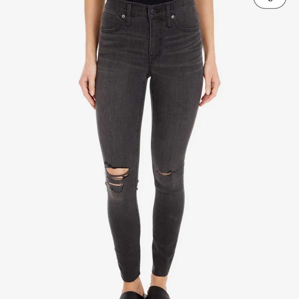9'' Mid-Rise Skinny Jeans in Black Sea